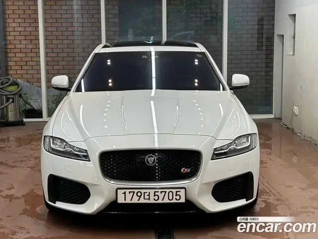 Jaguar XF, 2017, 165 000 км Jaguar XF, 2017, 165 000 км