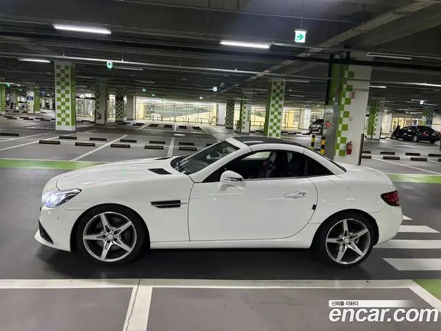 Mercedes-Benz SLC-Class 2017 2.0 АКПП, миниатюра 2 Mercedes-Benz SLC-Class 2017 2.0 АКПП, миниатюра 2