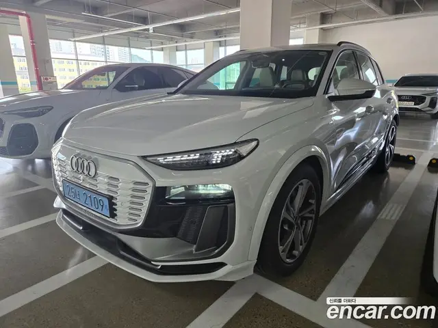 Audi Q6 e-tron, 2026, 200 км