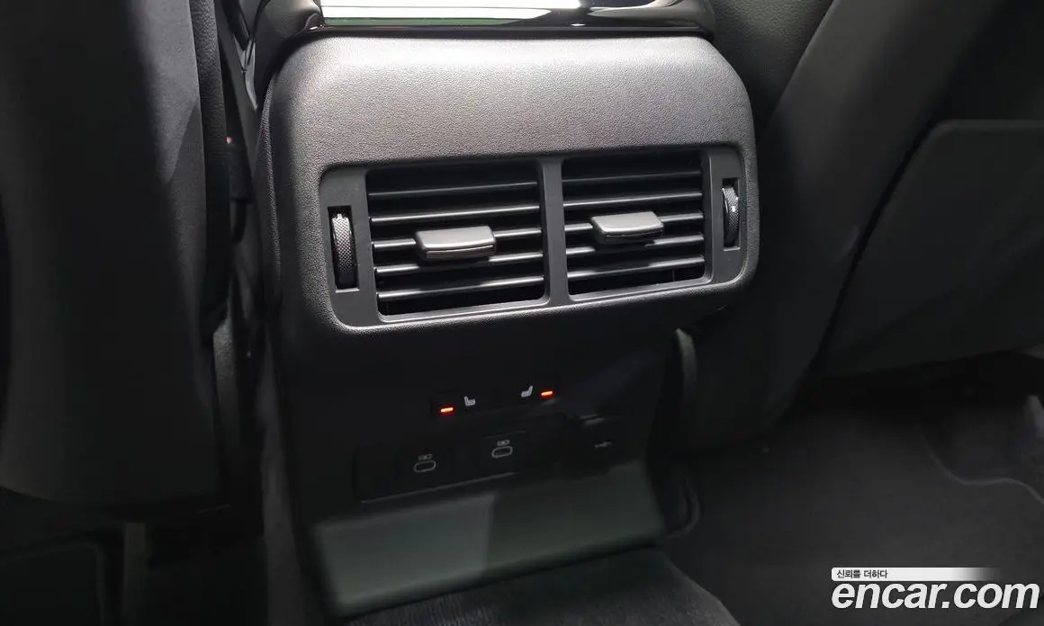 Land Rover Range Rover Velar 2025 2.0 АКПП, фото 18