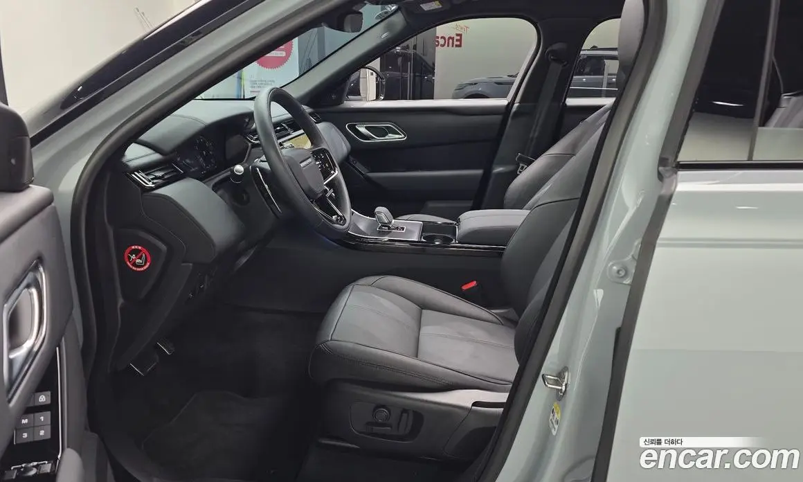 Land Rover Range Rover Velar 2025 2.0 АКПП, фото 3