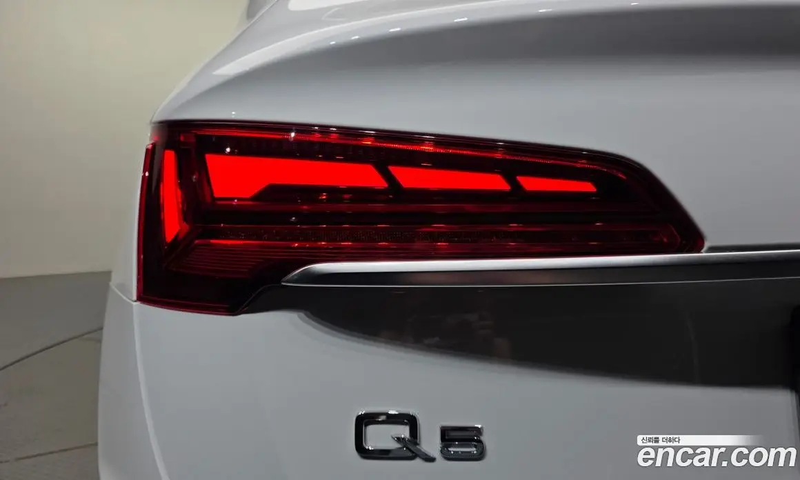 Audi Q5 2022 2.0 АКПП, фото 9