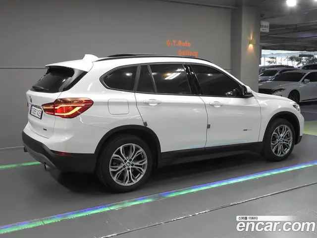 BMW X1 2016 2.0 АКПП, миниатюра 3