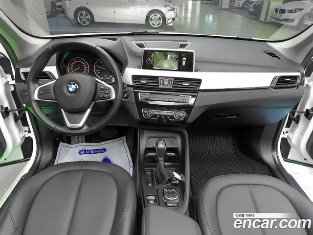 BMW X1 2016 2.0 АКПП, миниатюра 9