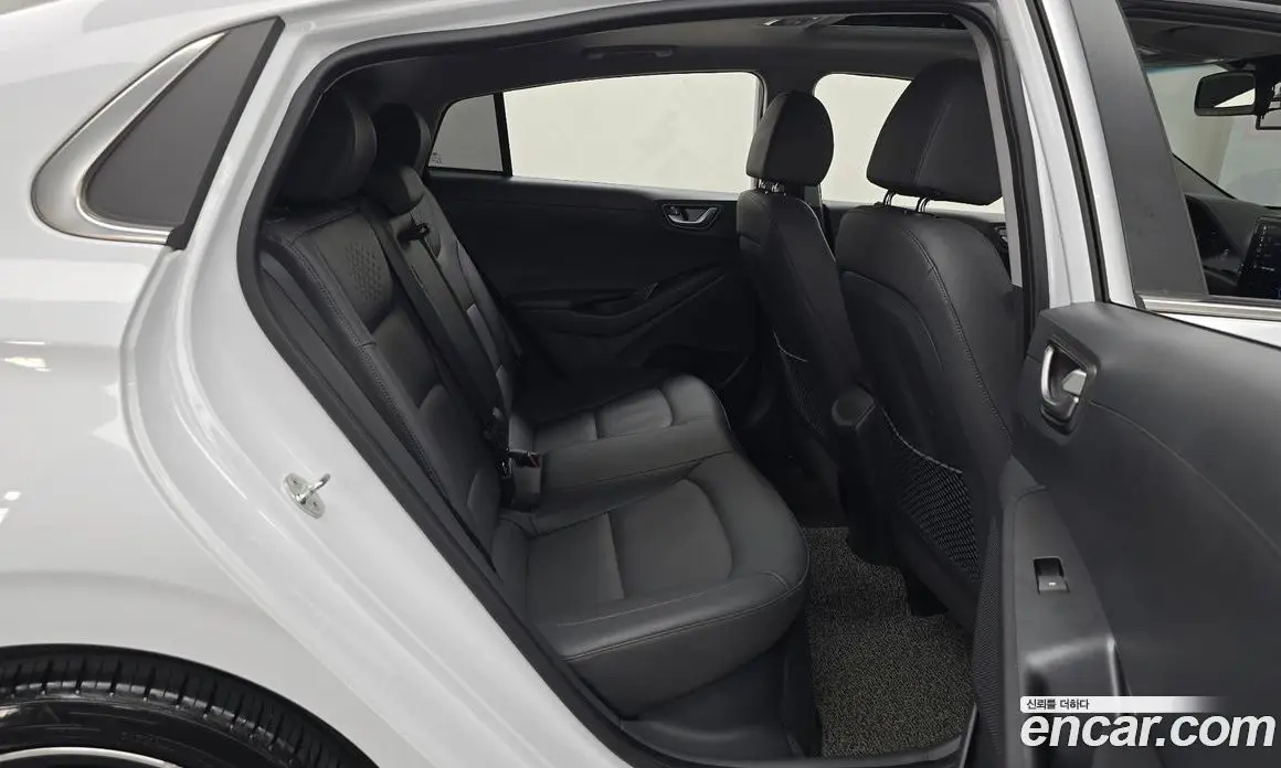 Hyundai Ioniq 2019 1.6 АКПП, фото 12