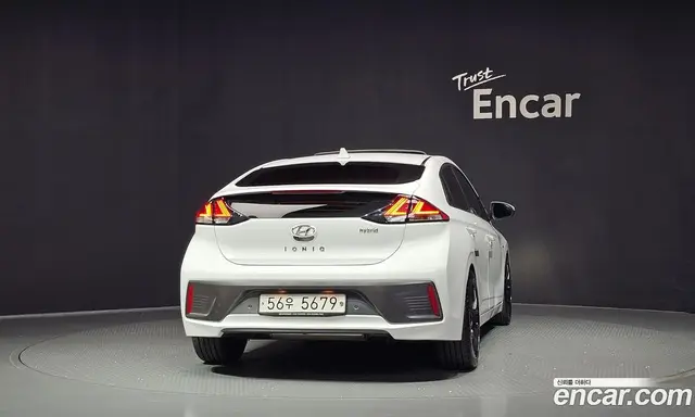 Hyundai Ioniq 2019 1.6 АКПП, миниатюра 4