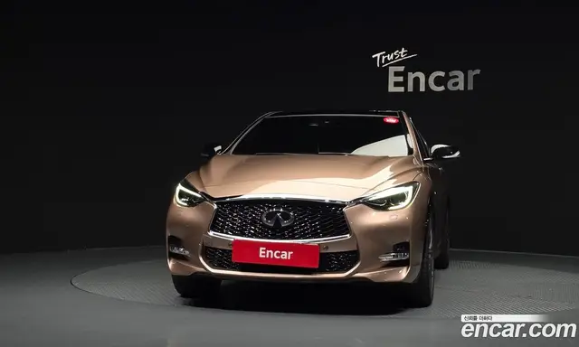 Infiniti Q30 2018 2.0 АКПП, миниатюра 3