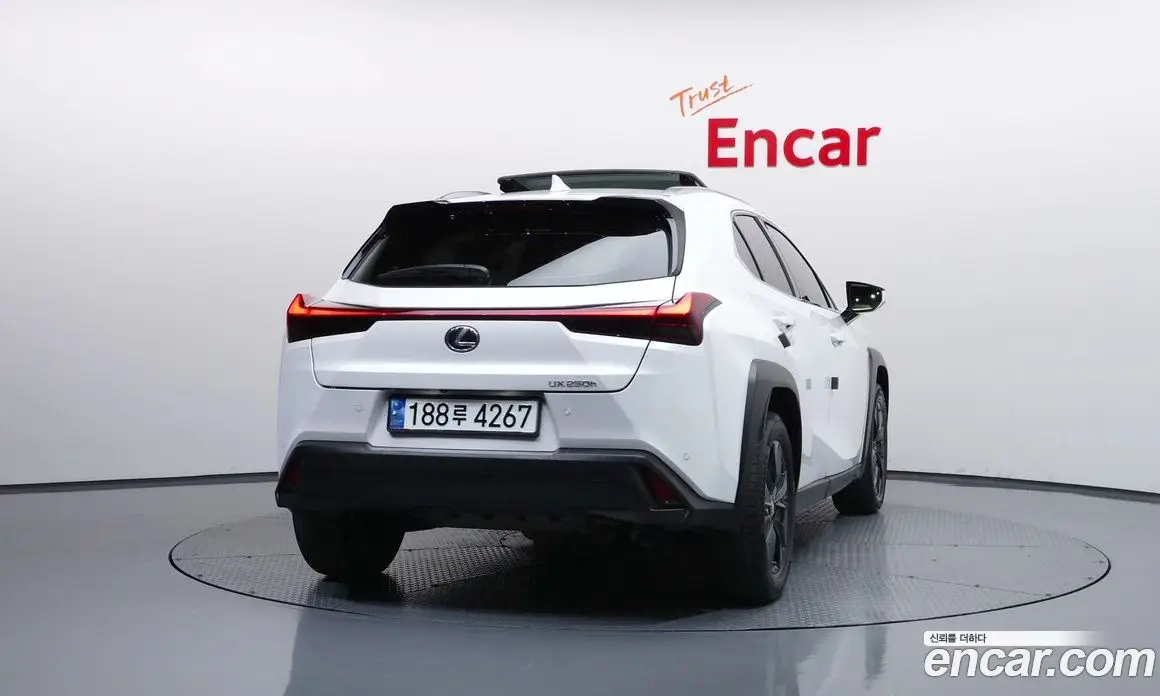 Lexus UX 2023 2.0 АКПП, фото 4 Lexus UX 2023 2.0 АКПП, фото 4