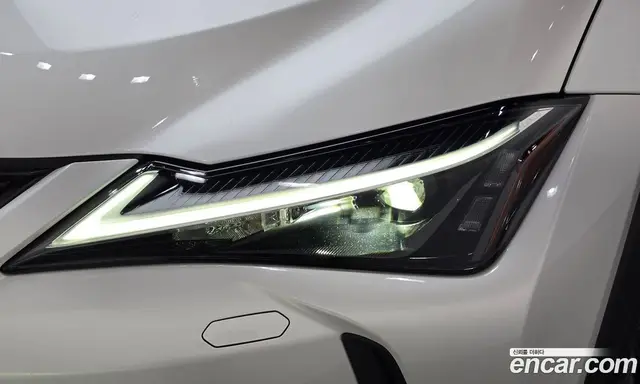Lexus UX 2023 2.0 АКПП, миниатюра 8 Lexus UX 2023 2.0 АКПП, миниатюра 8