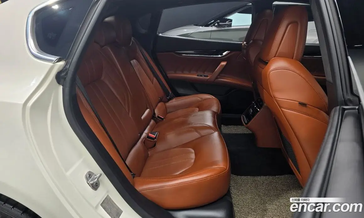Maserati Quattroporte 2019 3.0 АКПП, фото 16