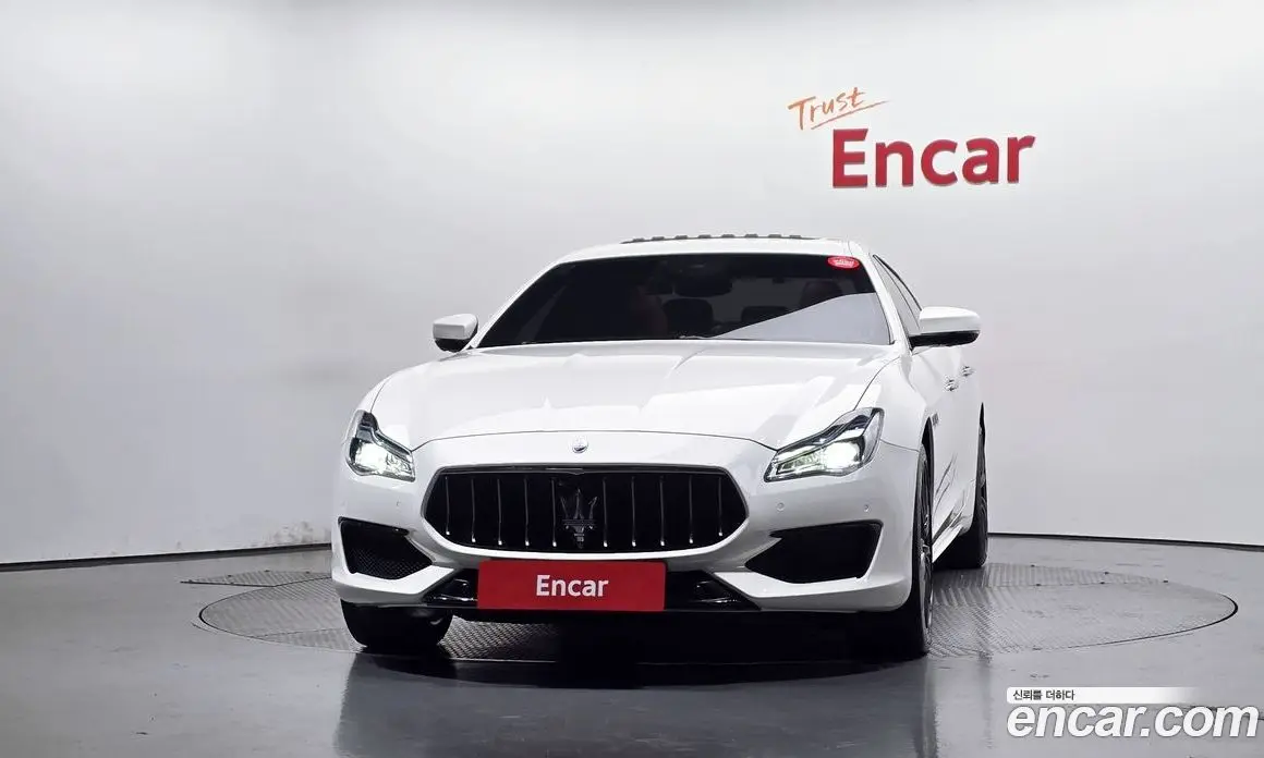 Maserati Quattroporte 2019 3.0 АКПП, фото 3