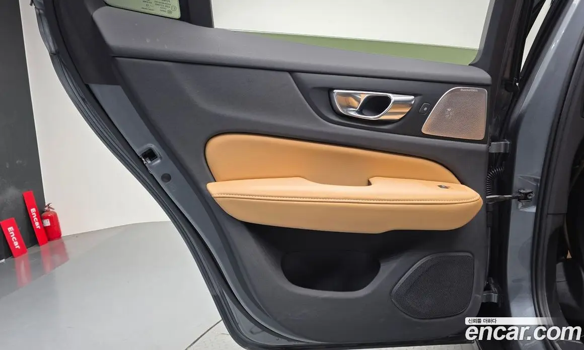 Volvo V60 2019 2.0 АКПП, фото 15