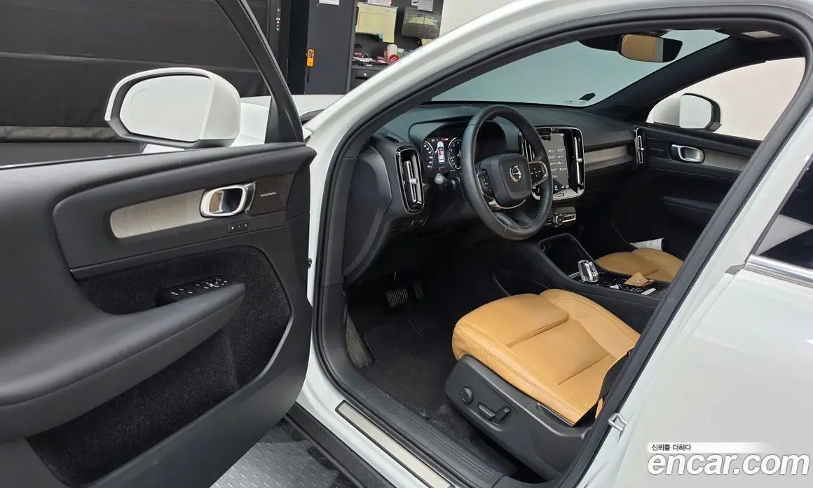 Volvo XC40 2019 2.0 АКПП, фото 13