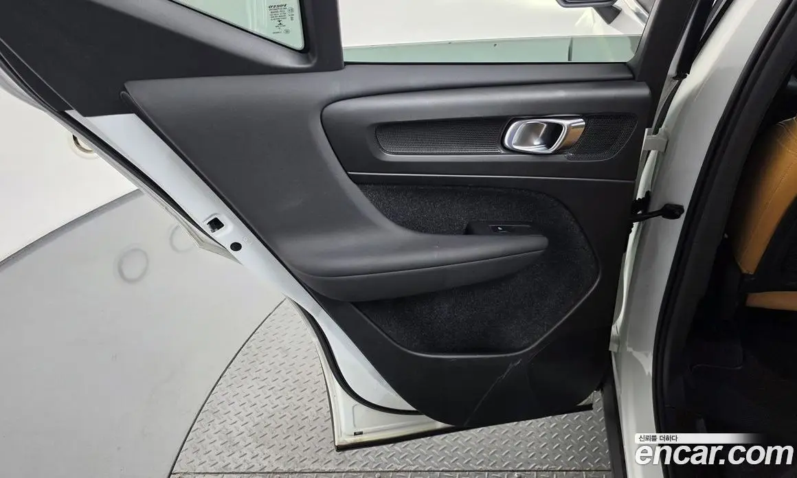 Volvo XC40 2019 2.0 АКПП, фото 15