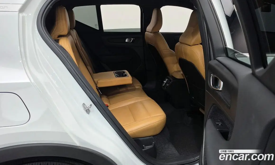 Volvo XC40 2019 2.0 АКПП, фото 17