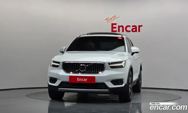 Volvo XC40 2019 2.0 АКПП, миниатюра 3