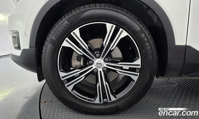 Volvo XC40 2019 2.0 АКПП, миниатюра 5