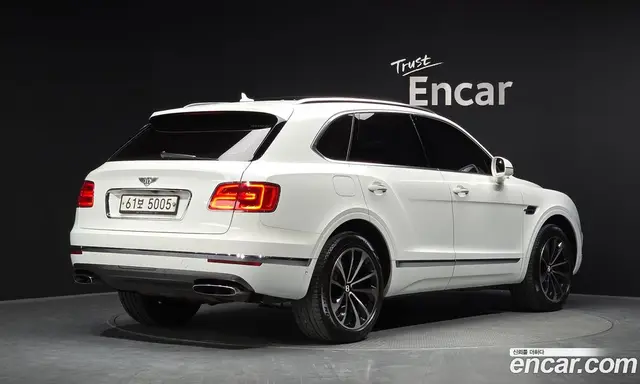 Bentley Bentayga 2017 6.0 АКПП, миниатюра 2