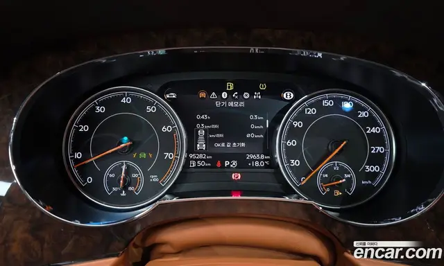 Bentley Bentayga 2017 6.0 АКПП, миниатюра 11