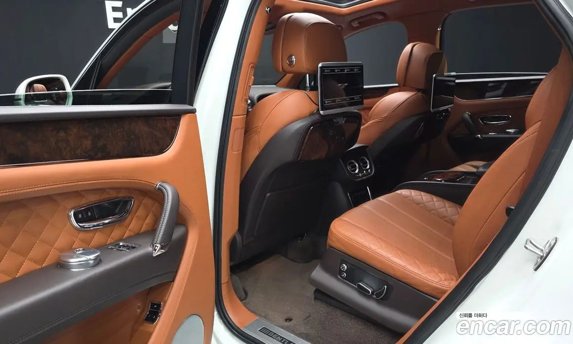 Bentley Bentayga 2017 6.0 АКПП, фото 16