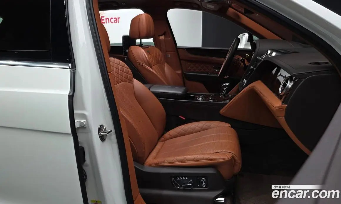 Bentley Bentayga 2017 6.0 АКПП, фото 17