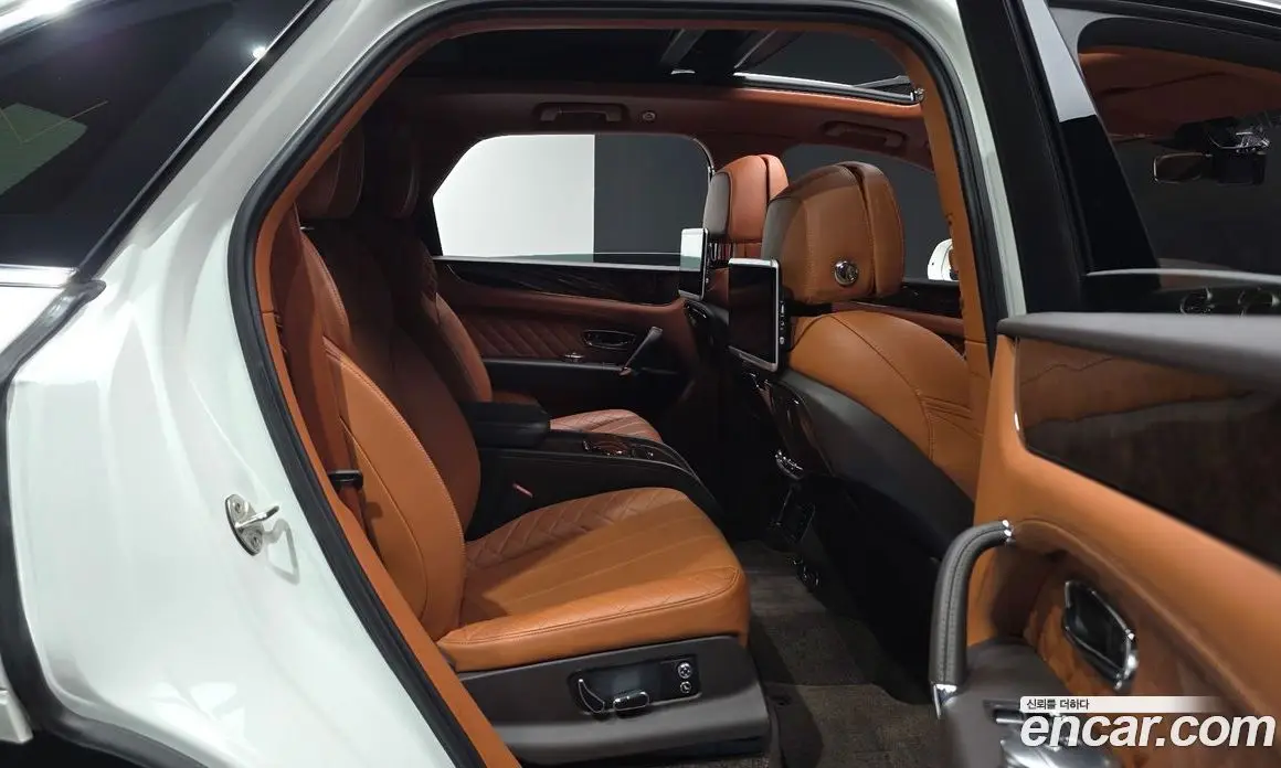 Bentley Bentayga 2017 6.0 АКПП, фото 18