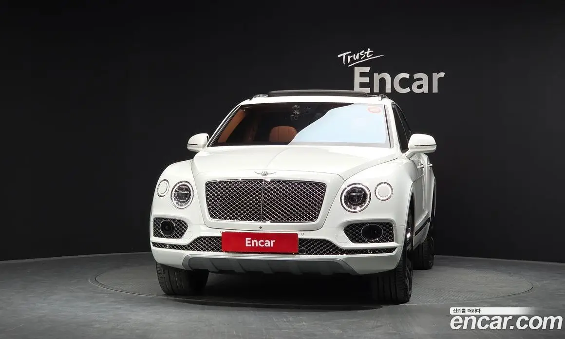 Bentley Bentayga 2017 6.0 АКПП, фото 3