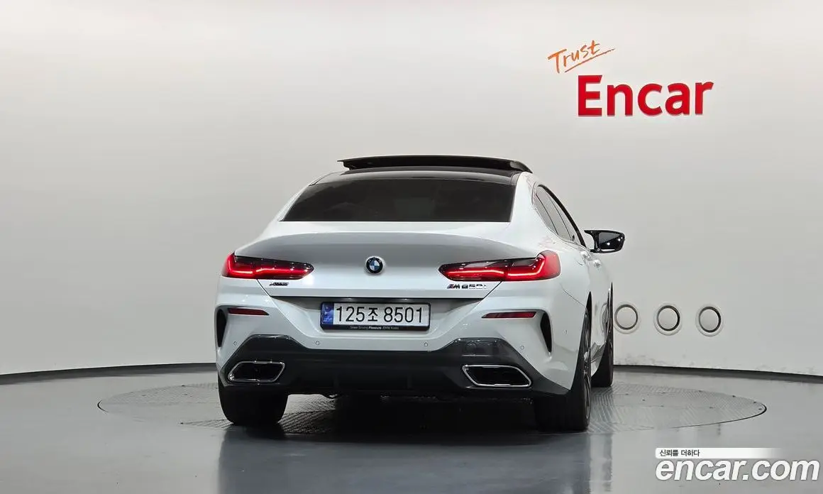 BMW 8 серия 2023 4.4 АКПП, фото 4