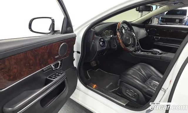 Jaguar XJ 2015 3.0 АКПП, миниатюра 10