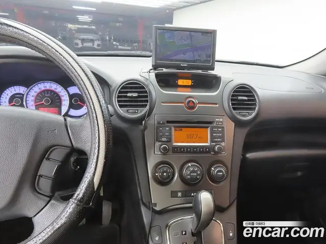 Kia Carens 2010 2.0 АКПП, миниатюра 10