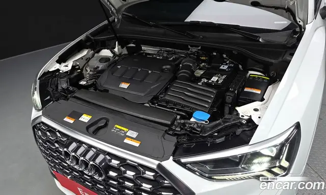Audi Q3 2022 2.0 АКПП, миниатюра 5