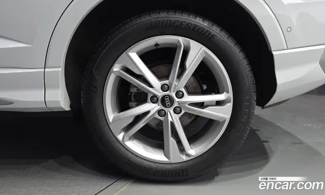 Audi Q3 2022 2.0 АКПП, миниатюра 6