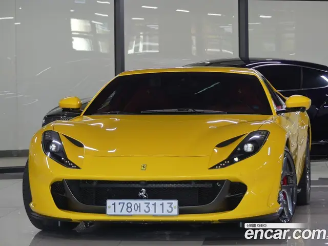 Ferrari 812, 2020, 23 100 км