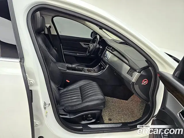 Jaguar XF 2016 2.0 АКПП, миниатюра 11
