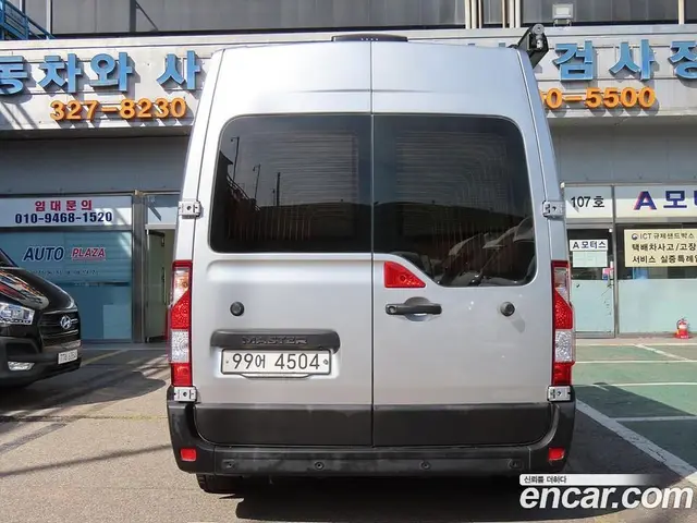 Renault (Samsung) Master 2020 2.3 робот, миниатюра 5