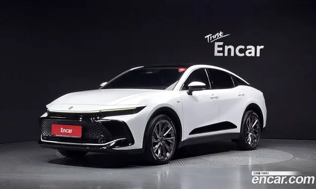 Toyota Crown, 2024, 8 016 км