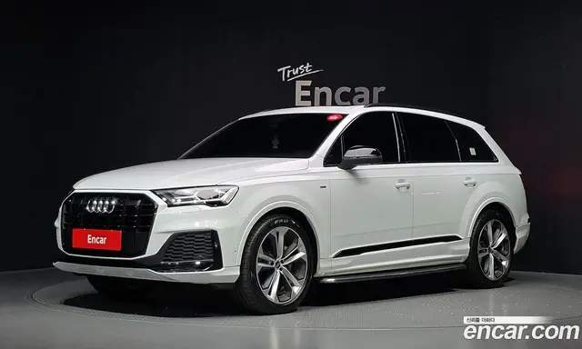Audi Q7, 2022, 26 588 км