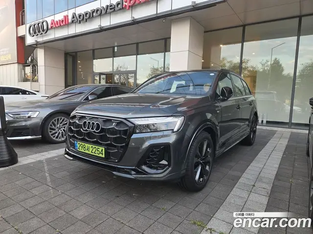 Audi Q7, 2026, 363 км