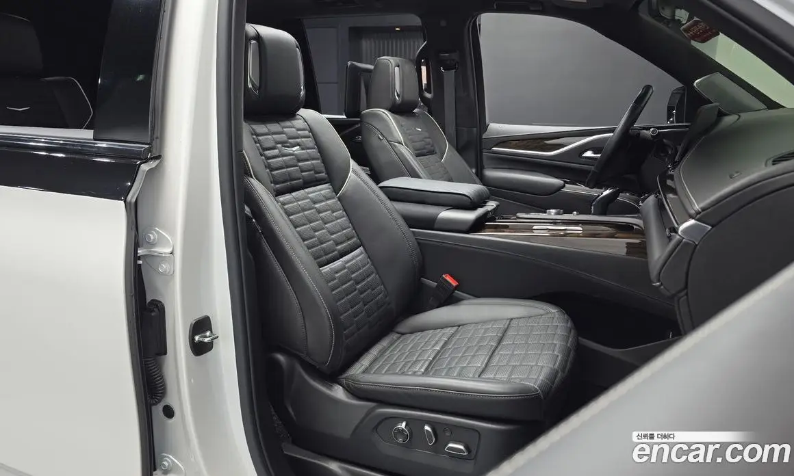 Cadillac Escalade 2024 6.2 АКПП, фото 15