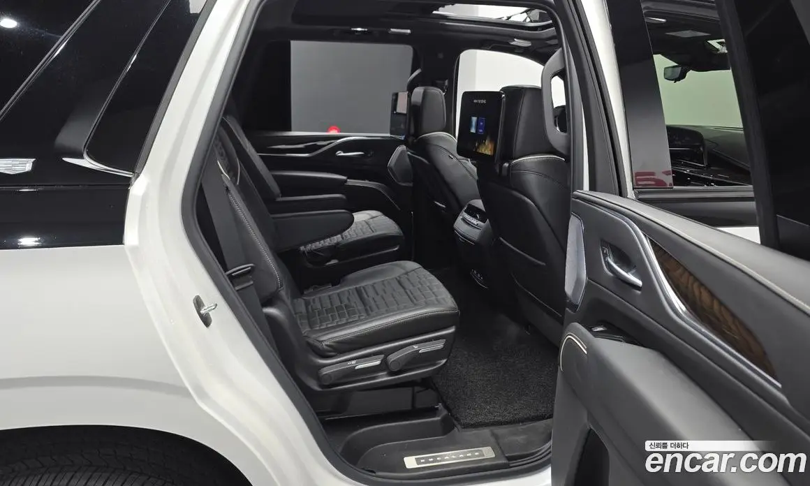 Cadillac Escalade 2024 6.2 АКПП, фото 16