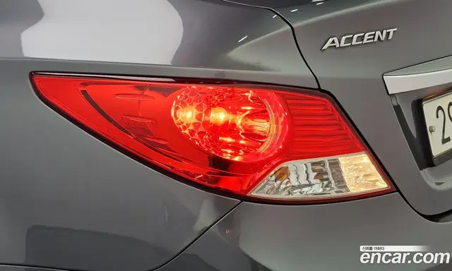 Hyundai Accent 2013 1.6 АКПП, миниатюра 9 Hyundai Accent 2013 1.6 АКПП, миниатюра 9