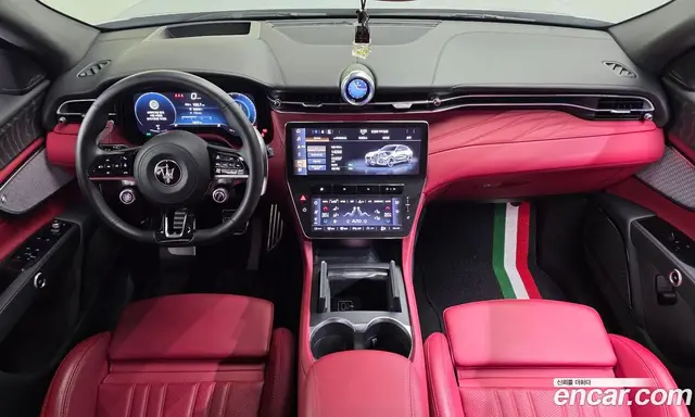 Maserati Grecale 2023 2.0 АКПП, миниатюра 7 Maserati Grecale 2023 2.0 АКПП, миниатюра 7