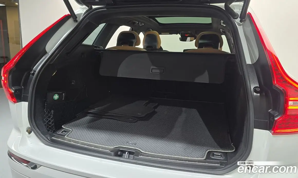 Volvo XC60 2018 2.0 АКПП, фото 18