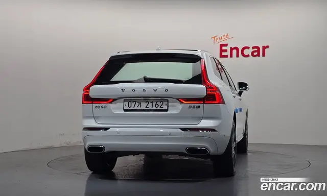Volvo XC60 2018 2.0 АКПП, миниатюра 4