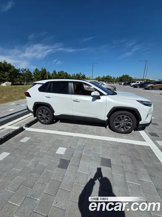 Toyota RAV4 2025 2.5 вариатор, фото 4