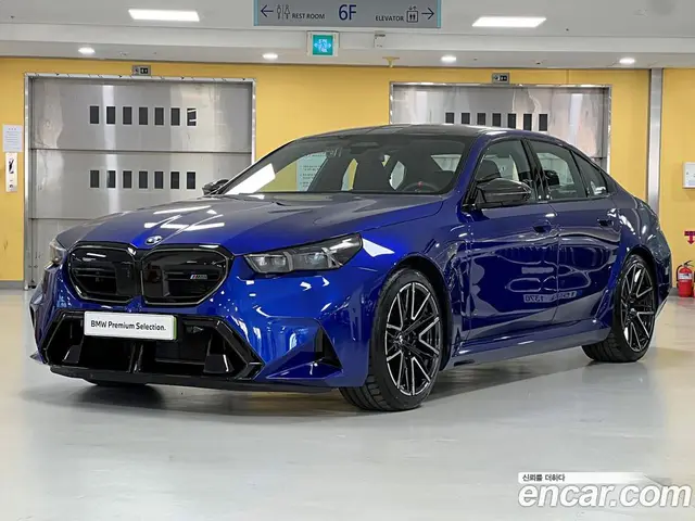 BMW M5, 2025, 5 333 км