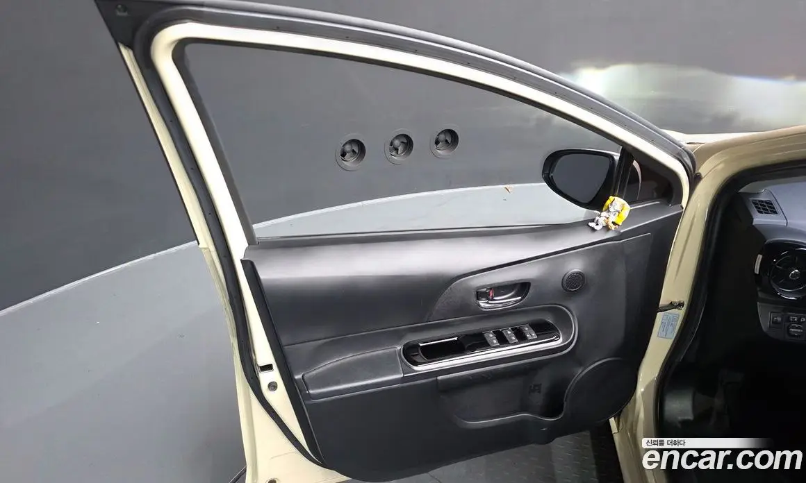 Toyota Prius 2019 1.5 АКПП, фото 13