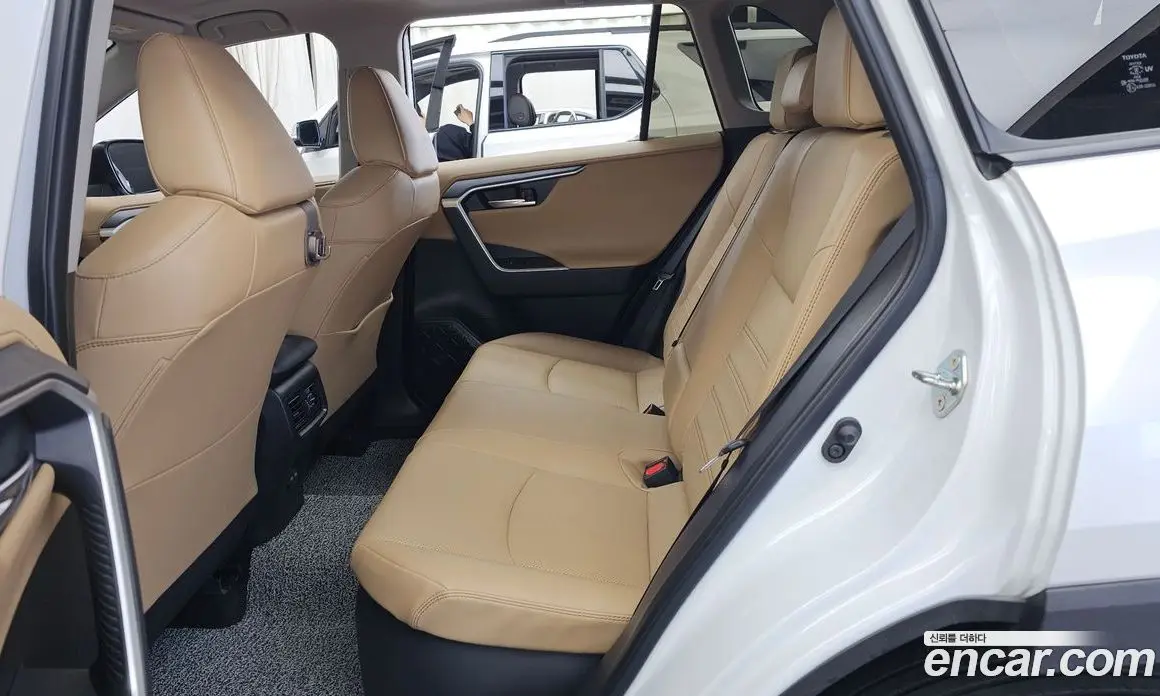 Toyota RAV4 2025 2.5 АКПП, фото 16