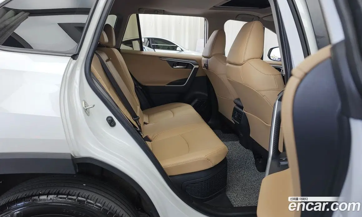 Toyota RAV4 2025 2.5 АКПП, фото 18