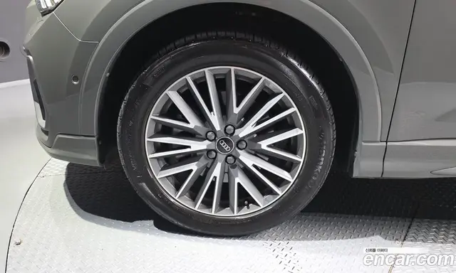 Audi Q3 2023 2.0 АКПП, миниатюра 5